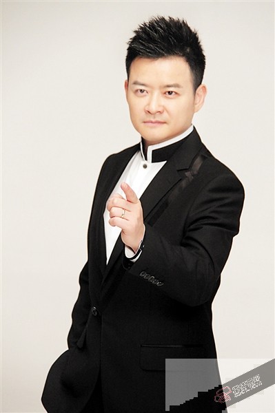 北漂15年李佳明首次主持春晚