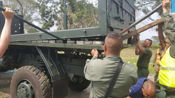 委内瑞拉一陆军少校因贩毒被捕 国防部长发推