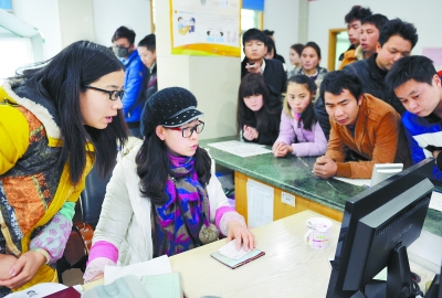 服务群众|群众|办证