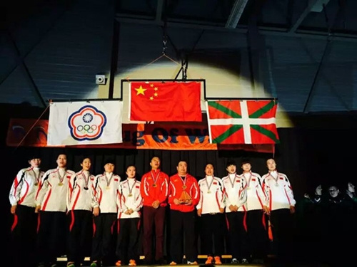 中国拔河队参加2016室内拔河世锦赛 获得两金