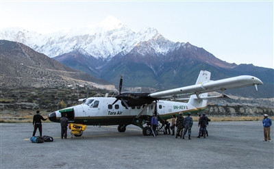 尼泊尔载23人客机坠毁 有一香港乘客|飞机|起飞