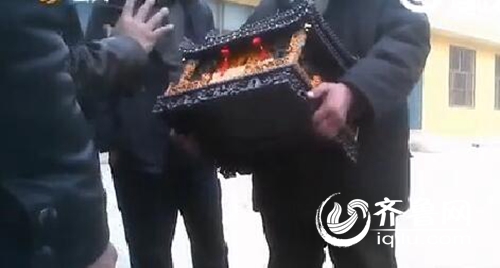 泰安宁阳殡仪馆暴利背后:骨灰盒翻价五倍 不能不买
