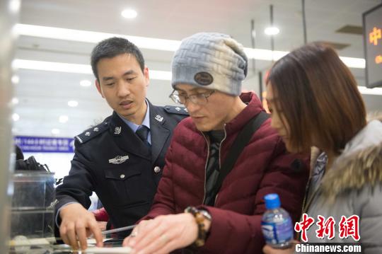 144小时过境免签满月 上海口岸2千余外籍旅