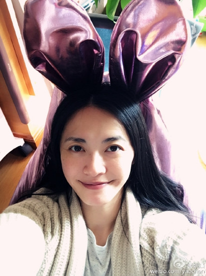 姚晨戴兔耳朵和儿子拼颜值:难分高低(图)|留言