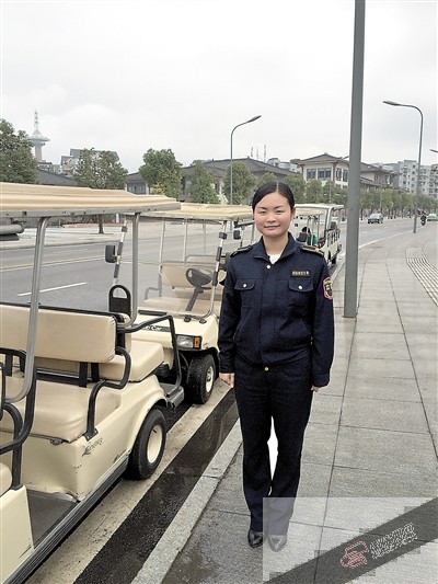 姓名：谢红 职业：城管 工龄：5年 最激励的一句话： 市政执法工作虽然枯燥艰苦，但我热爱这份工作。 人物档案