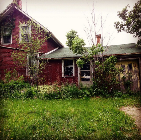 图为劳伦斯的住所。(网页截图)