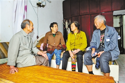 老街坊“和事佬”协会调解夫妻间纠纷。