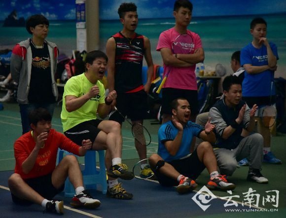 为队友加油鼓劲