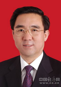 为妻子职务晋升提供帮助 承德市委原书记郑雪