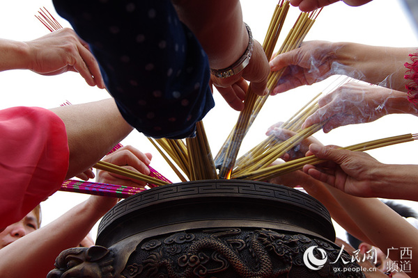 广西宁明"三月三"祭祖传承骆越文化