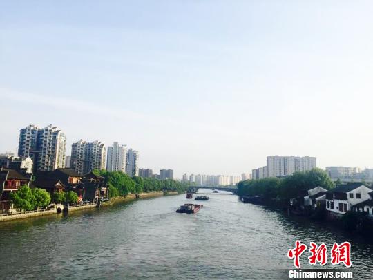 杭州市拱墅区境内的京杭大运河。　魏小艳　摄