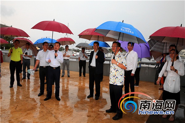海口市党政团考察陵水全域旅游建设。南海网通讯员 陈思国 摄