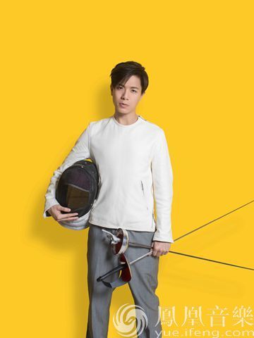 韦礼安《Intro》MV曝花絮 绿幕空景挑战演技|韦