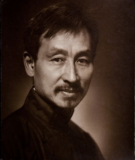 沈石蒂为中国摄影大师郎静山拍摄的肖像照。