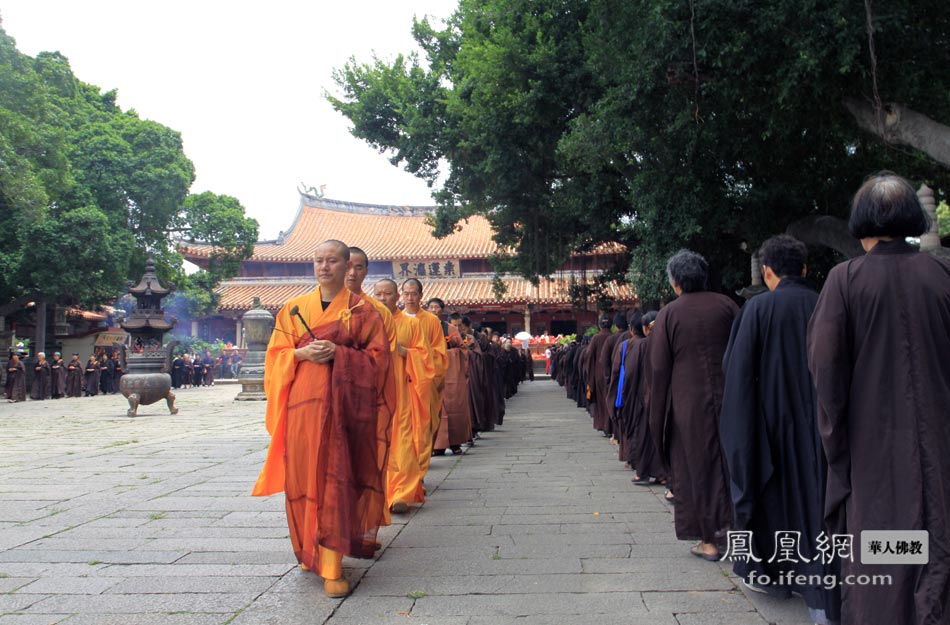 泉州开元寺万人念佛法会震撼现场