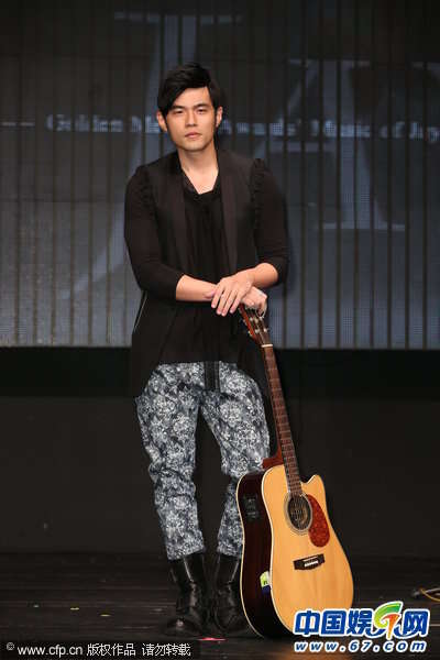 周杰伦昆凌4年地下情回顾 年龄相差14岁无代沟