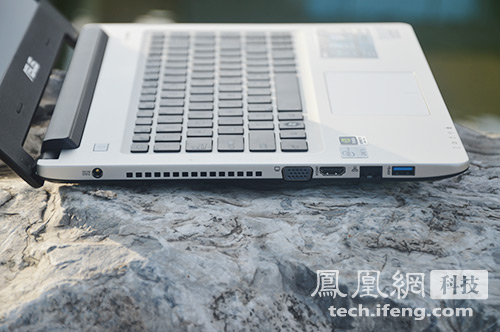 华硕S46C评测:金属外壳纤薄 内置SSD成惊喜