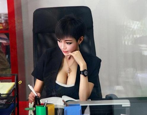 潘春春参选“我心中最美乳神”评选