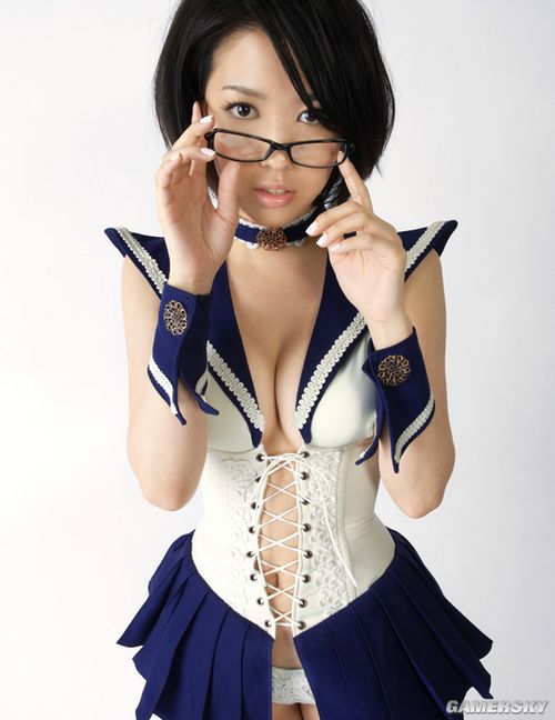 <em>日本人体艺术</em>家打造极诱惑女优及Coser_游戏