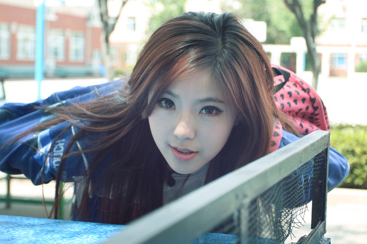 性感清纯可人!<em>网游</em>娱乐<em>美女</em>赵奕欢夏日清爽写