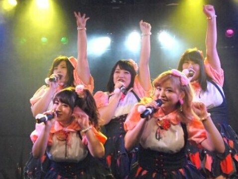 日本成立新胖妹偶像组合 平均体重超过150斤-