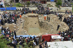 贵州多地遭暴雨袭击 男子掉深沟溺亡