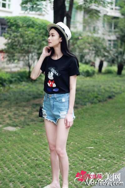 夏天<em>最佳搭配</em> 牛仔<em>短裤</em>搭配凉鞋_宁波频道_凤