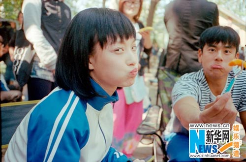 倪妮彭于晏“互黑”成瘾 戏内深爱戏外拆台_江苏频道_凤凰网