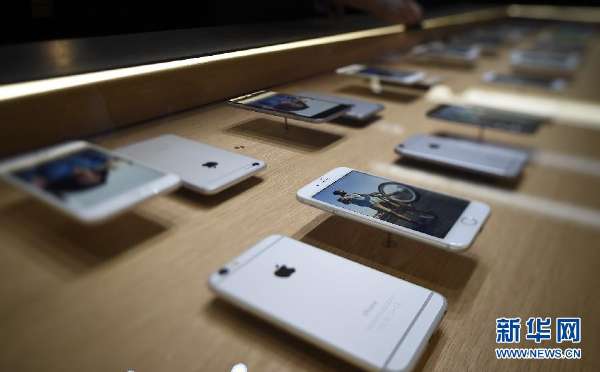 苹果公司推出新款手机和手表