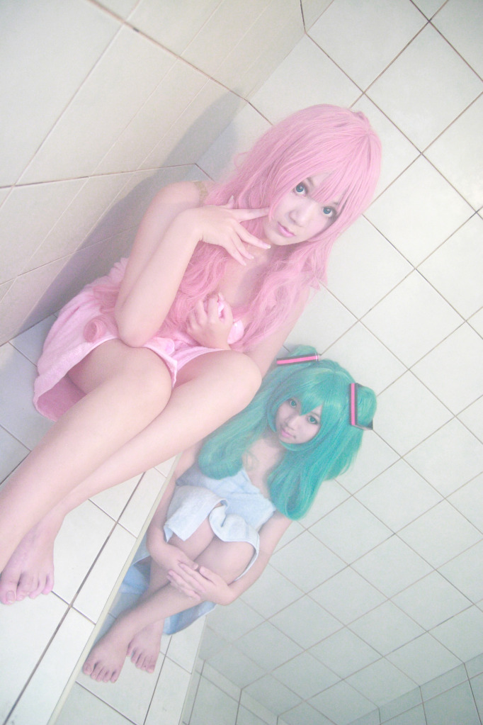 <em>粉嫩粉嫩</em>的<em>妹子</em>!性感台妹COS虚拟歌手巡音_