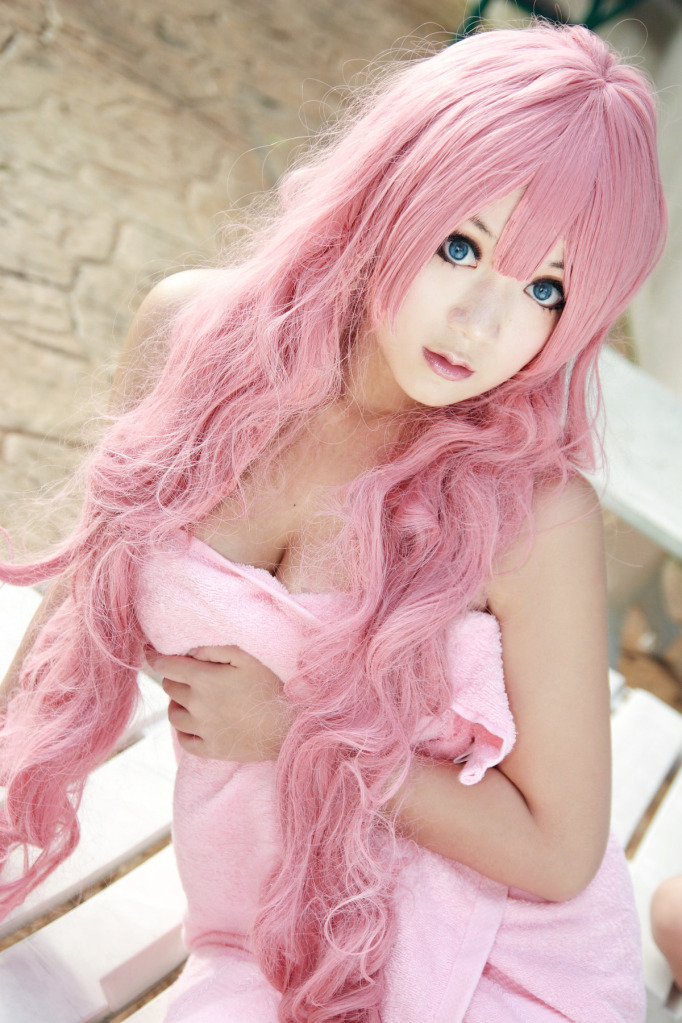 粉嫩粉嫩的妹子!<em>性感</em>台<em>妹</em>cos虚拟歌手巡音_游