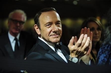 《纸牌屋》凯文史派西“从政”上瘾 新片扮演丘吉尔