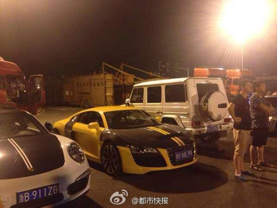宝马x6m、x5m、m3,还有不少小钢炮,就是高尔夫r/gti这些,基本高清图片