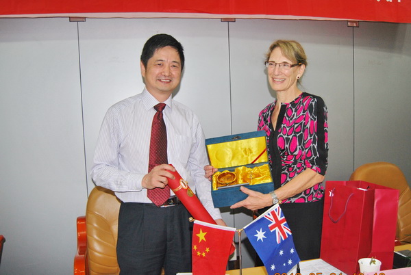 第五届合肥工业大学\/迪肯大学\/AUTOCRC汽车