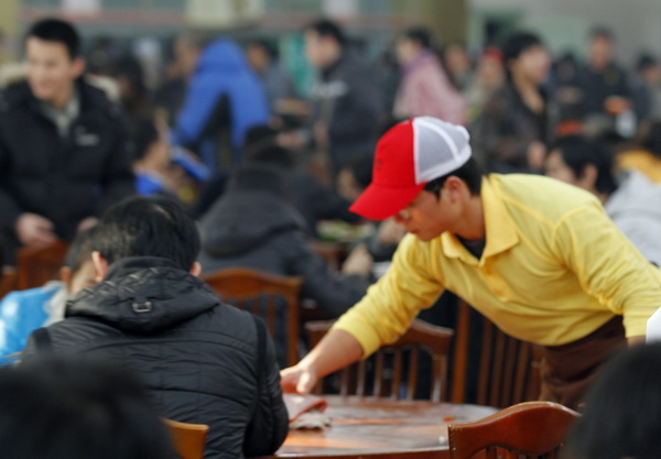 后勤集团积极为学生提供实践平台