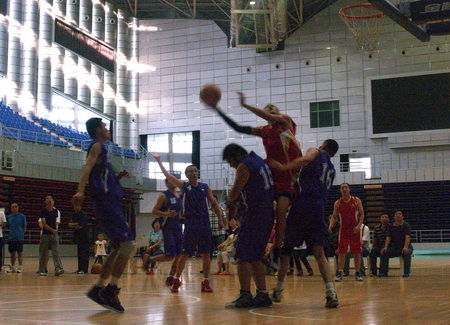 后勤服务总公司获2013年教职工篮球比赛冠军