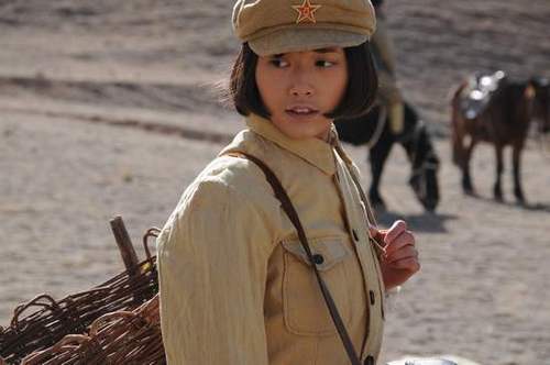 柴碧云《先遣连》央视开播英雄身边倔强女