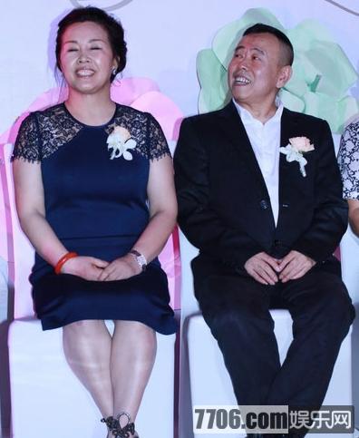 潘长江女儿大婚全曝光 潘长江不舍女儿蒙被大