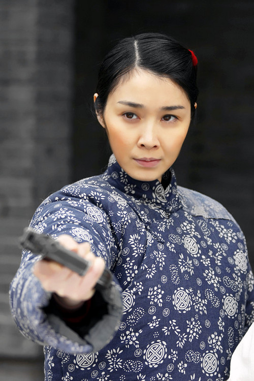 《枪神传奇》登陆 陈丽娜成剧中"小白鼠"