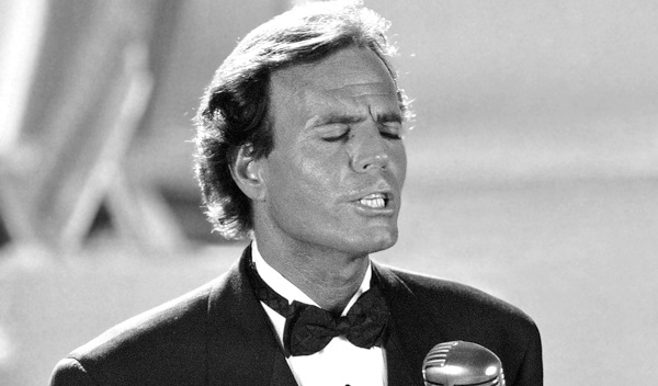 胡里奥·伊格莱西亚斯巡演三地:嗓子坏了还是