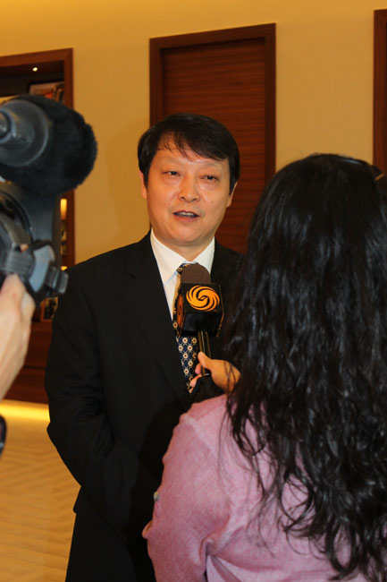 北京副市长黄卫到访凤凰 给予六字高度评价