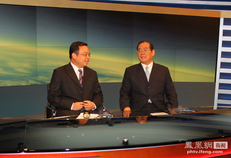 中国国民党副主席曾永权参观凤凰卫视谈两岸关系