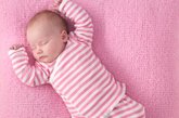 睡眠不足影响儿童机敏

　　在日常生活中，孩子爱玩好动的天性使他们不愿按照父母规定的时间按时上床睡觉。但事实上，睡眠不足可能导致孩子在学校的表现变糟、学习成绩下降以及更多意外事故的发生。
