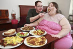 美国超胖女嫁厨师 誓做世界第一胖人