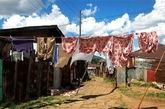 非洲的城镇中，随处可见的景象无疑就是贫民窟。