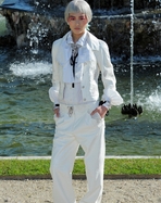 假发厚底鞋演绎复古风 Chanel 2013早春系列发布