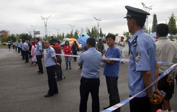 2012��6��13�գ���̳�����ٿ�ͥ�������У�л���������뷨ͥ�ֳ��ϸ�䱸��&hellip;