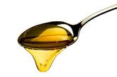 一、蜂蜜：

味甘，性平，自古就是滋补强身、排毒养颜的佳品。蜂蜜富含维生素B、维生素D、维生素E、果糖、葡萄糖、麦芽糖、蔗糖、优质蛋白质、钾、钠、铁、天然香料、乳酸、苹果酸、淀粉酶、氧化酶等多种元素，对润肺止咳、润肠通便、排毒养颜有显著功效。蜂蜜中的主要成分葡萄糖和果糖(含量65%一80%)，很容易被人体吸收利用，此外，还含有多种人体所需的氨基酸、维生素B1、维生素B2、维生素C、铁、磷等。常吃蜂蜜能达到排出毒素、美容养颜的效果，对防治心血管疾病和神经衰弱等症也很有好处。

