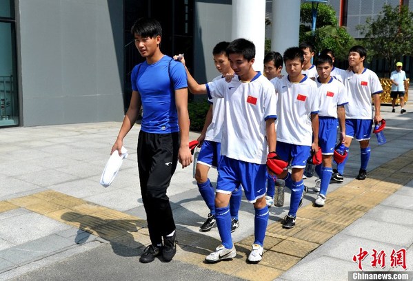 中国盲人足球队备战伦敦残奥会[高清]