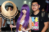 2012年7月26日到7月29日，第十届中国国际数码互动娱乐展览会，ChinaJoy2012将在上海新国际博览中心举办。此次活动的Show Girl大放异彩，童颜美丽，身材姣好，瞬间秒杀无数菲林！